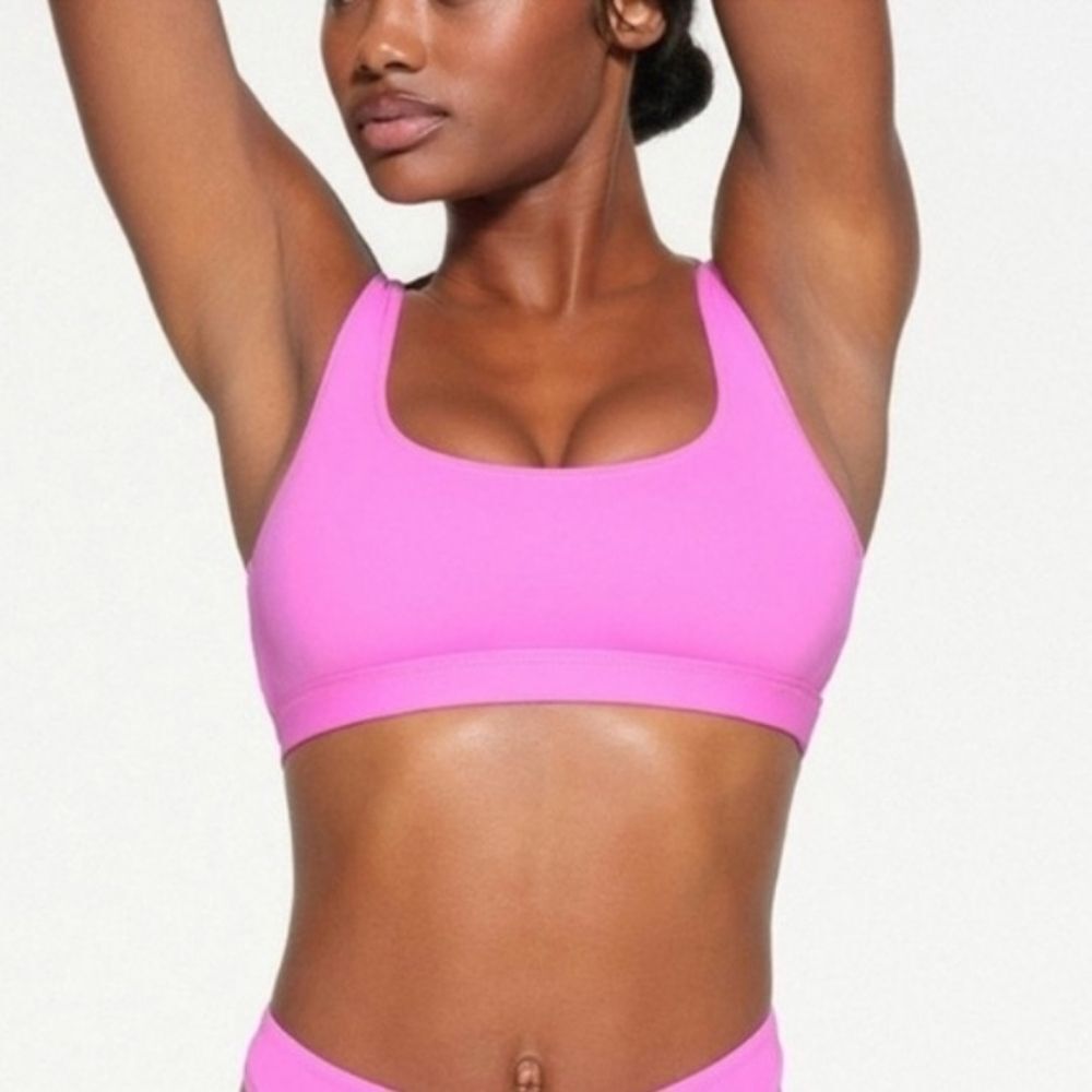 SKIMS Recycled Swim Bikini Top In Neon Orchid